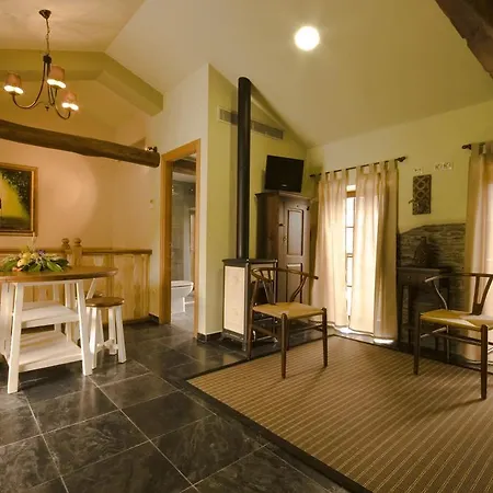 拉斯里拉民宿 *